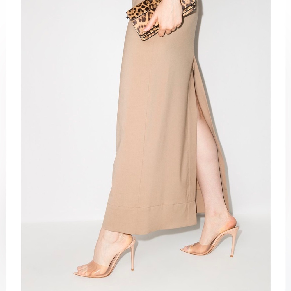 Gianvito Rossi nude
Elle 105mm transparent-strap mules sz 7 - Picture 7 of 9